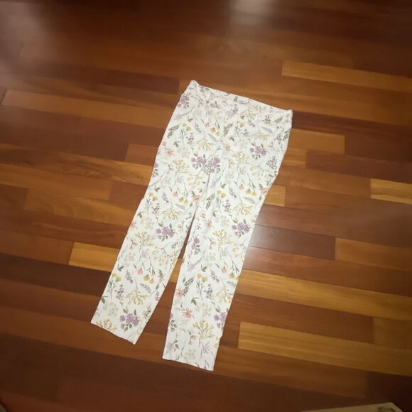 Old Navy Floral chino Pants size 8 Pixie Pants - Picture 1 of 5